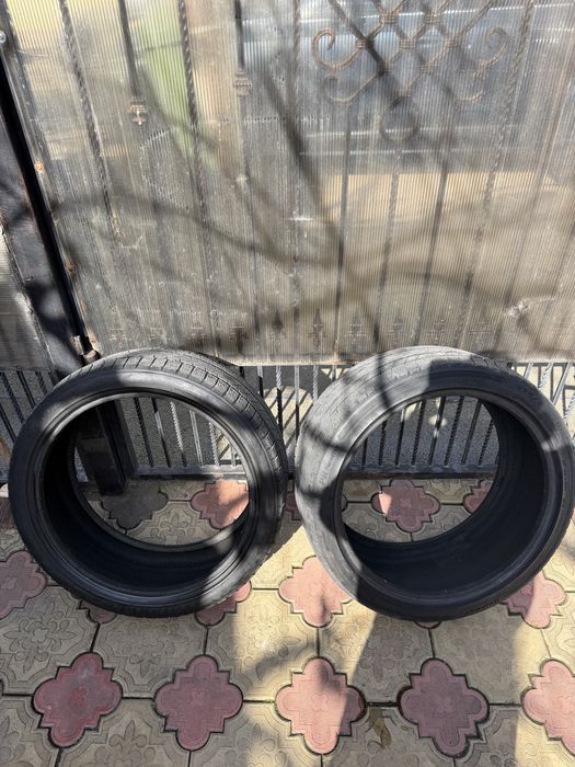 Anvelope 245 / 40 / 20 + 275 / 35 / 20 de iarna