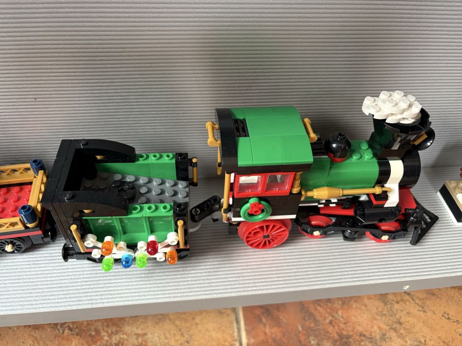 Продавам Lego 10254 Коледен влак