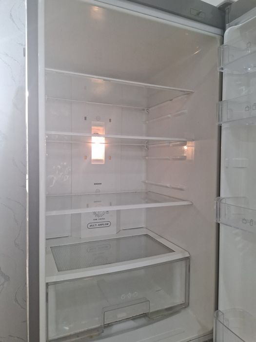 Продаю холодильник