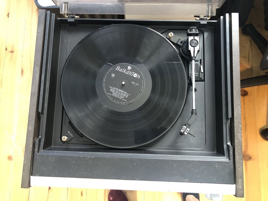 Грамофон с касетофон