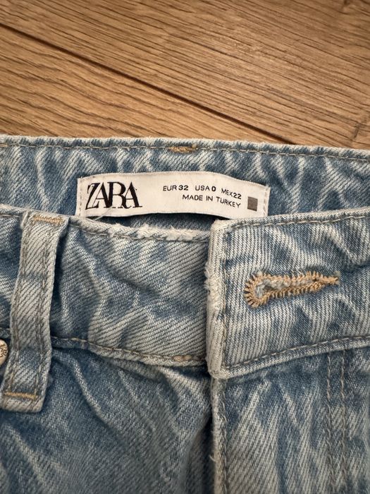 Дънки Zara с леко ширак крачол