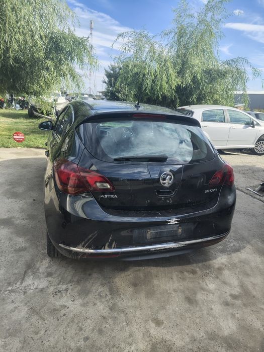 Dezmembrez Opel Astra j 1.7 cdti euro 5 an fabricație 2013
