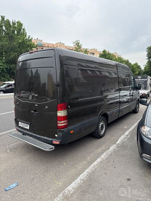 Mercedes-Benz Sprinter 2007 yil, choko rang, yaxshi holatda sotiladi