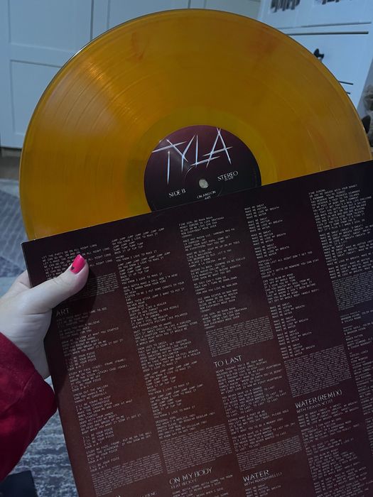 Vinyl nou Tyla portocaliu-transparent