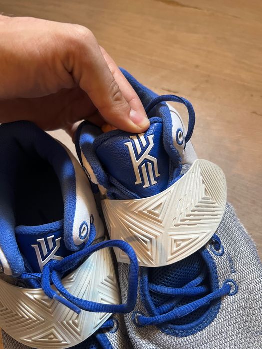 Kyrie Irving кецове