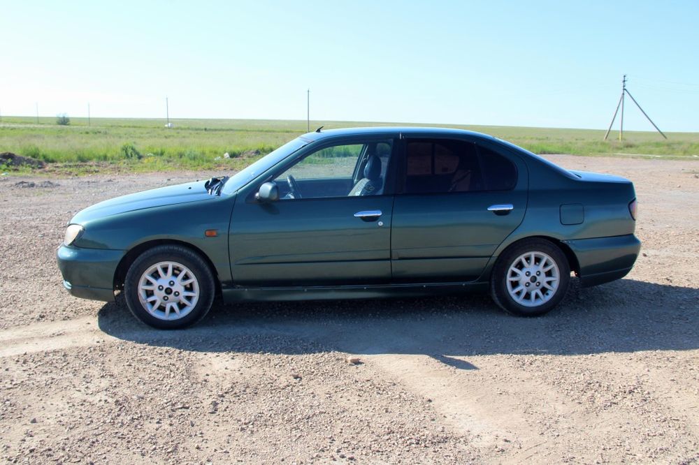 Ниссан Примера П11 2001