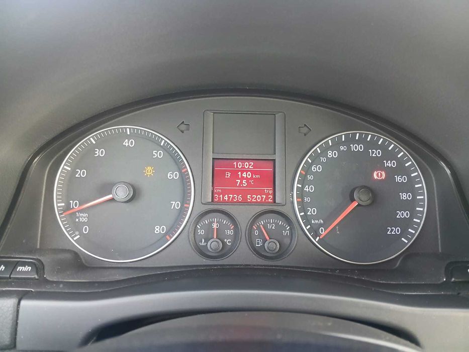 Proprietar in acte vand  VW Golf 5 plus 1,4 MPI