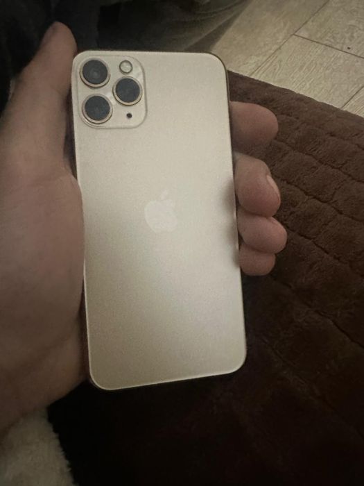 Продам айфон 11 про