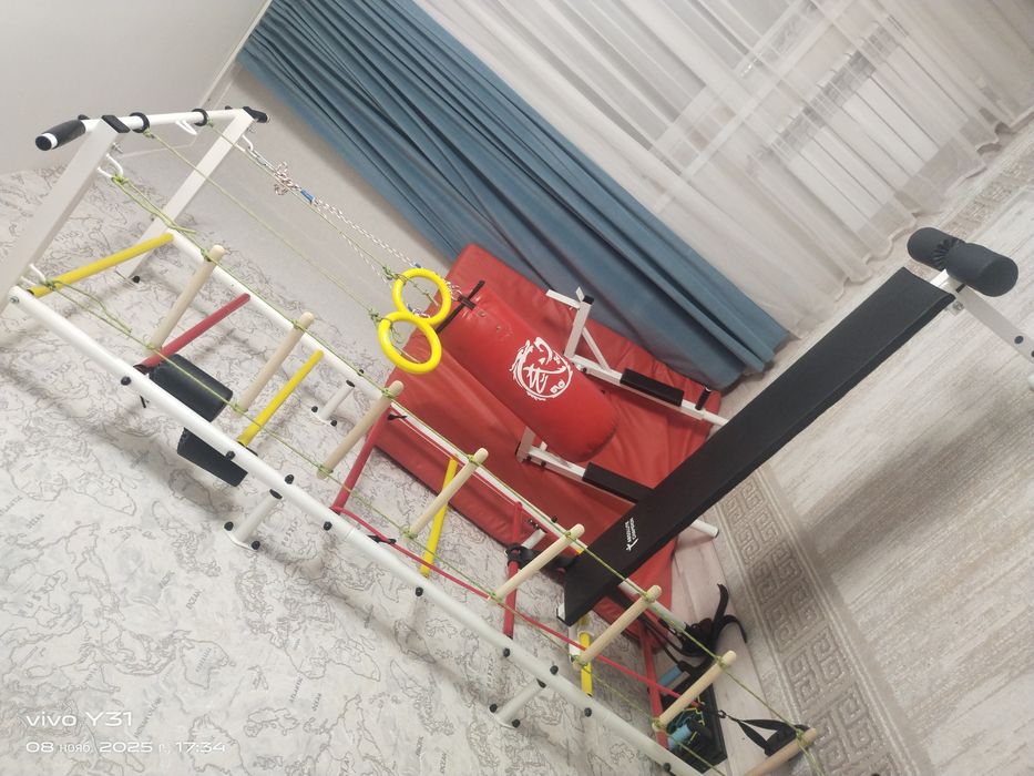 Продам спортивную стенку лестницу