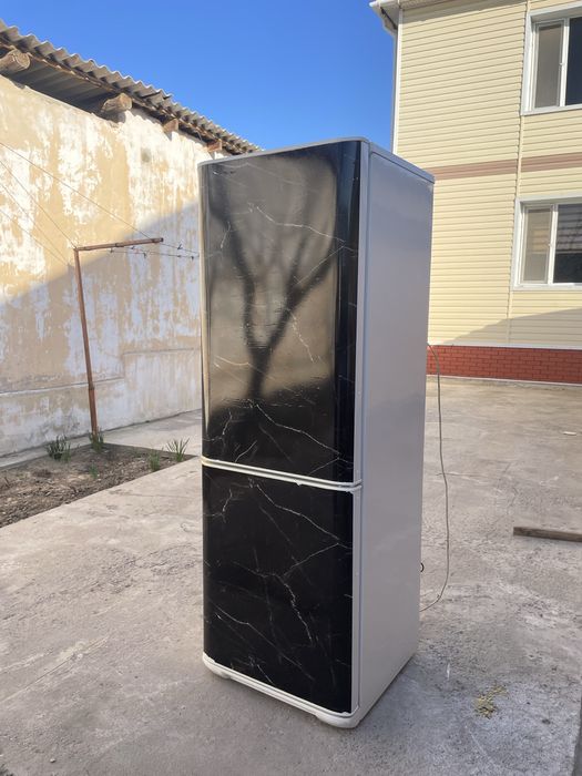 Холодильник Бирюса