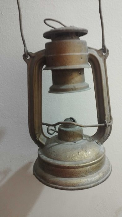 Лампа керосиновая