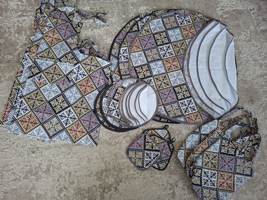 Сыпыра, фартуки, прихватки