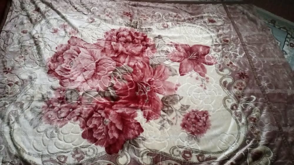 Продам одеял двухспальный