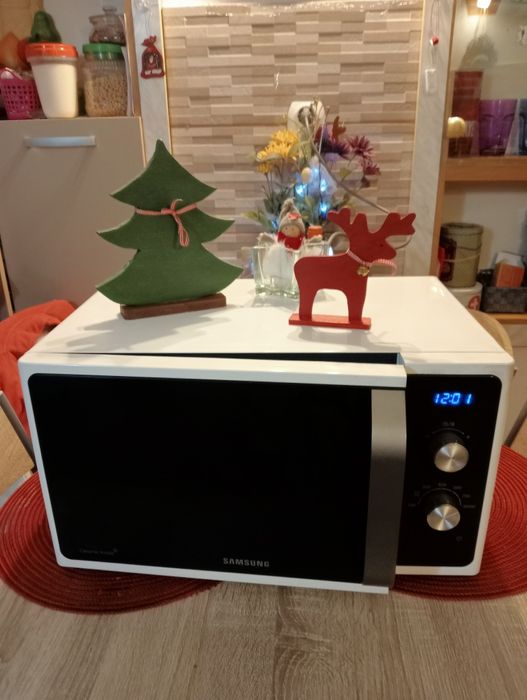 Samsung Cuptor Microwele si gril clasa AAA