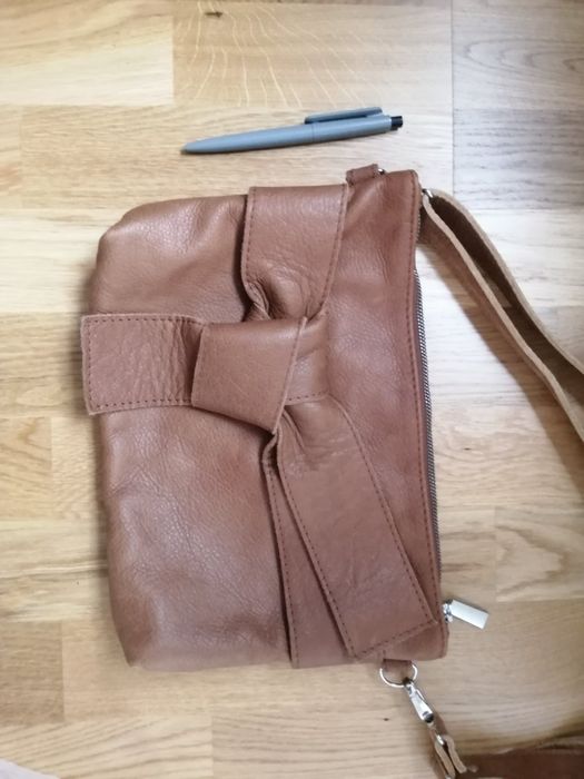 Дамска чанта естествена кожа