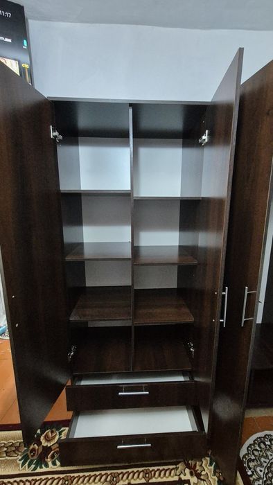 Спальный гарнитур