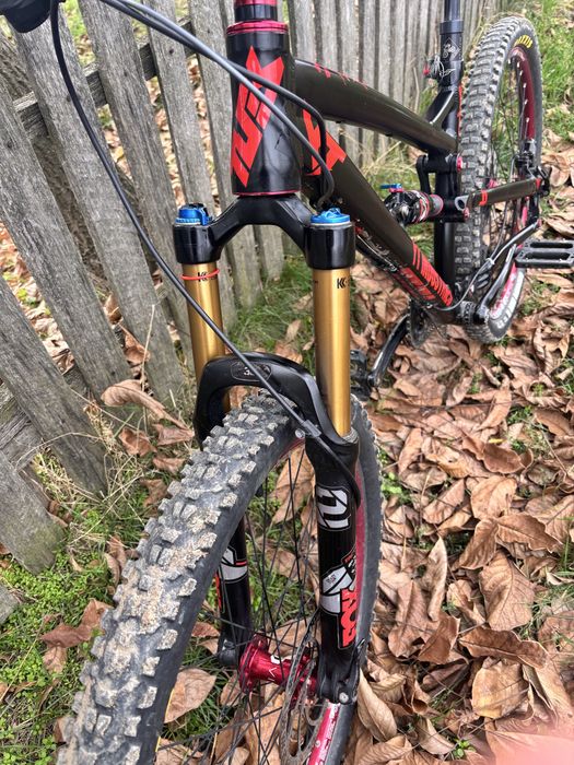 Bicicleta YT Tues Wicked 150 Full suspension /full custom