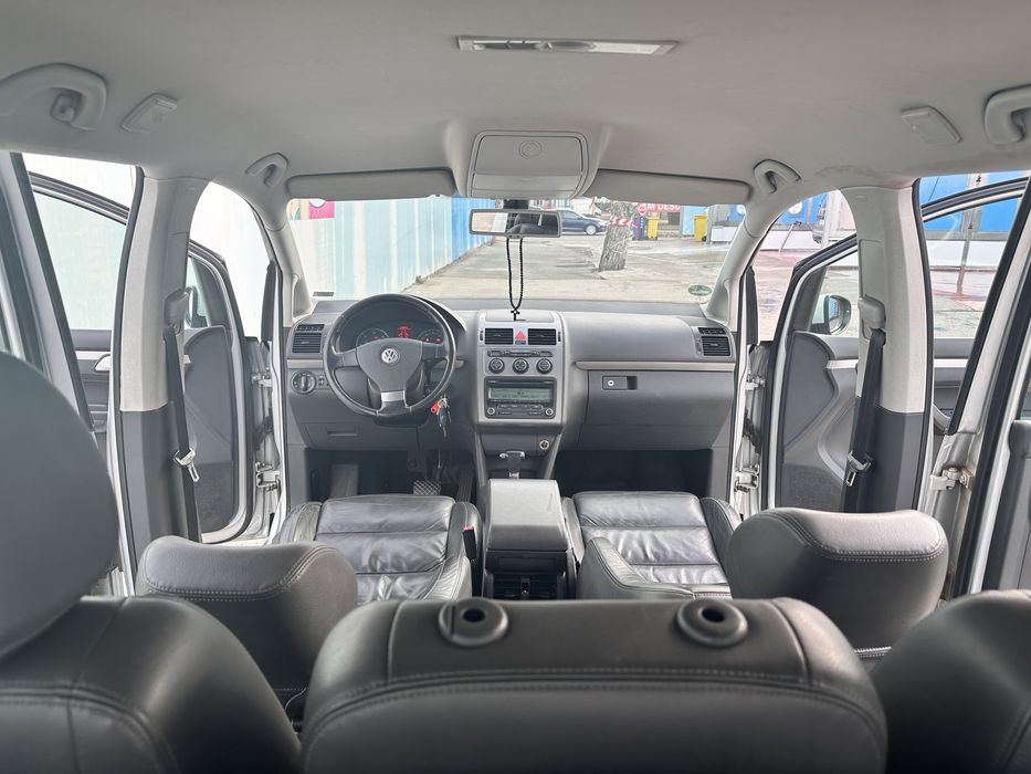 Volkswagen Tourano