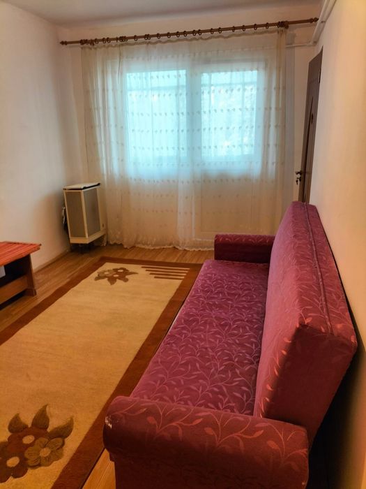 Închiriez garsonieră