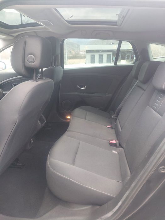 Renault megane lll 1,9 diesel 130 cai an 2010 euro 5  full dotarii Panoramic/Cheie let *s  go/entry/Carlig/
Masina este adusa