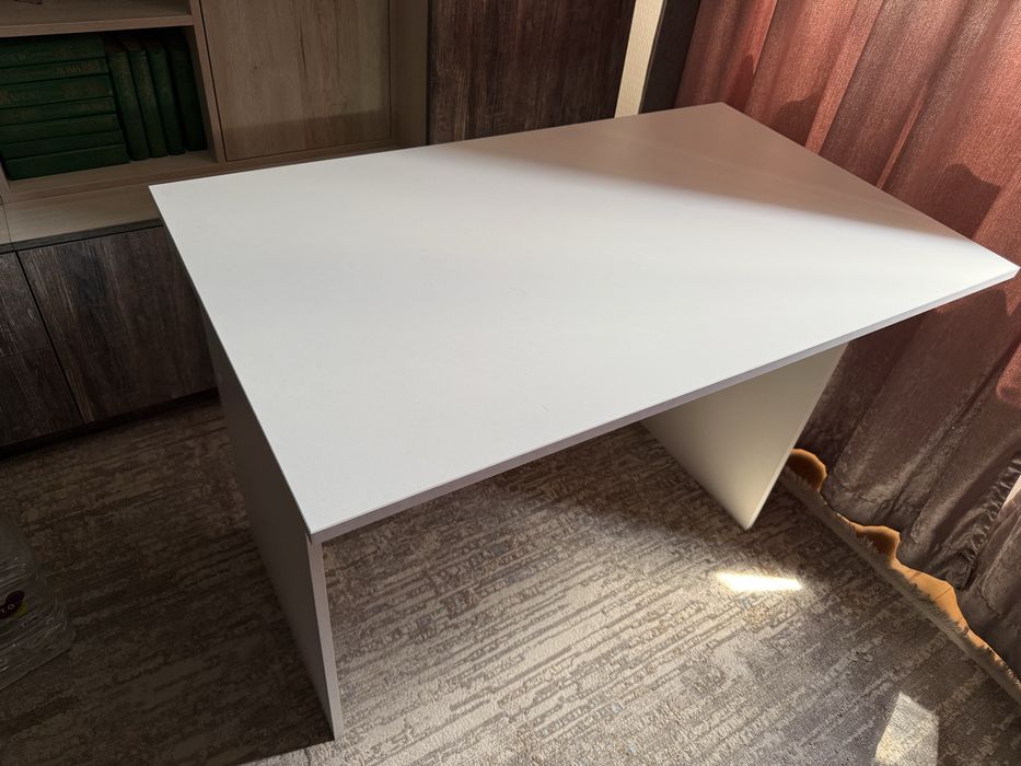 Стол компьютерный , 100х60x75 см, белый