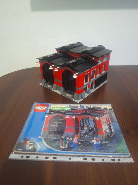 Lego 10027: Train Engine Shed