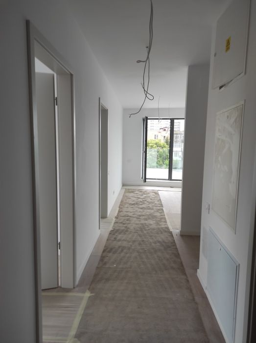 Vand apt 3 camere zona Timpuri Noi