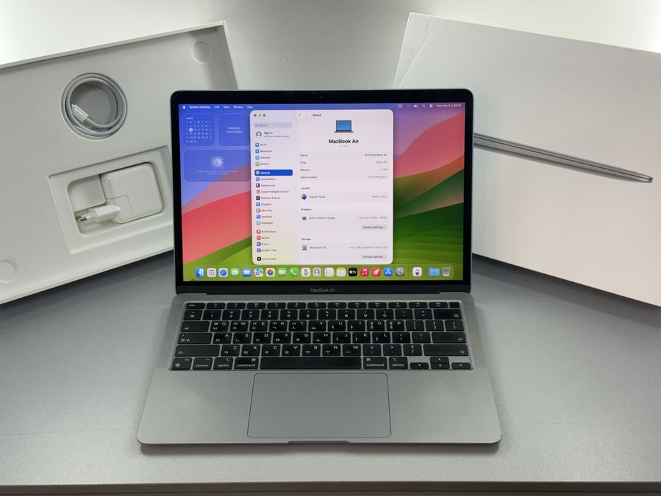 MacBook Air  M1 full box 85% yonks