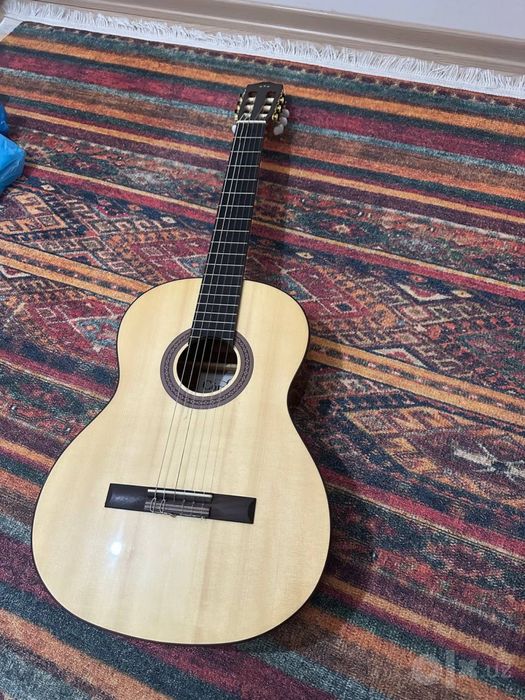 Cordoba C5 Iberia series original klassik gitara sotiladi