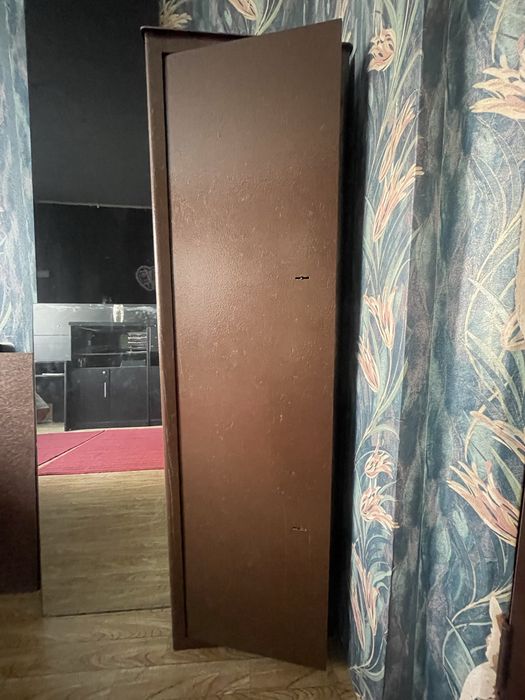 Сейф металлический