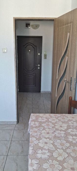Închiriez apartament 2 camere