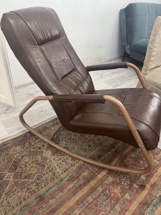 кресло качалка в отличном состоянии