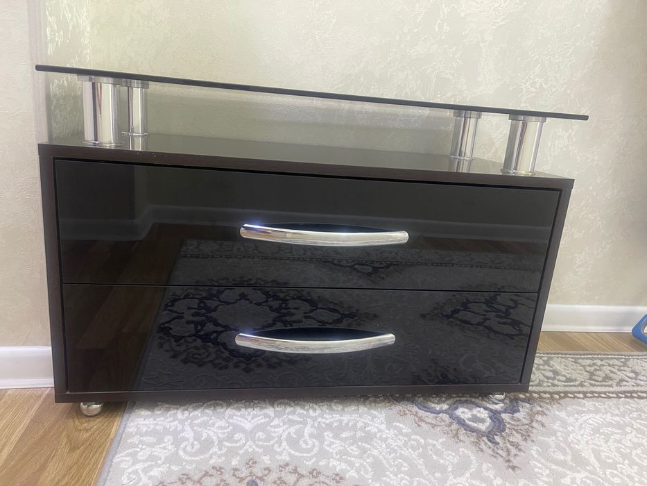 Подставка под телевизор