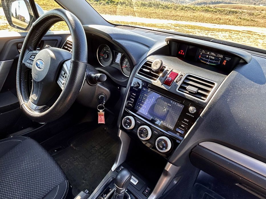 Vand Subaru Forester 2.0D AWD, an 2015