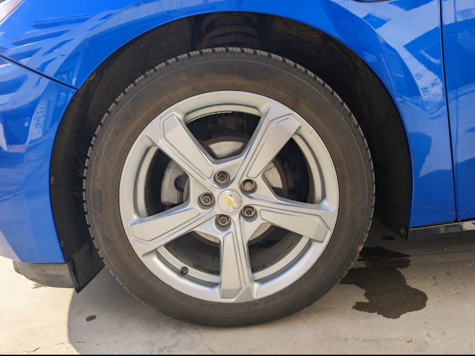 Chevrolet volt 2017 18kwh plug in hybrid 100km electric