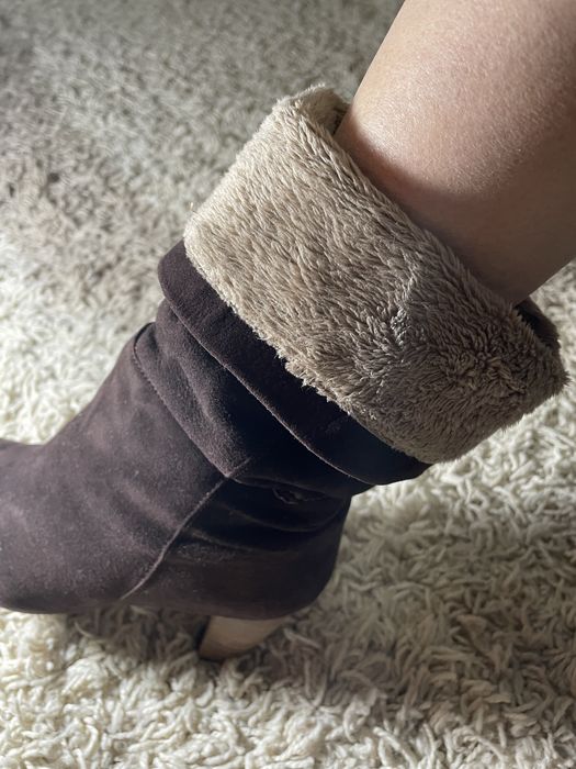 Продам женские сапоги