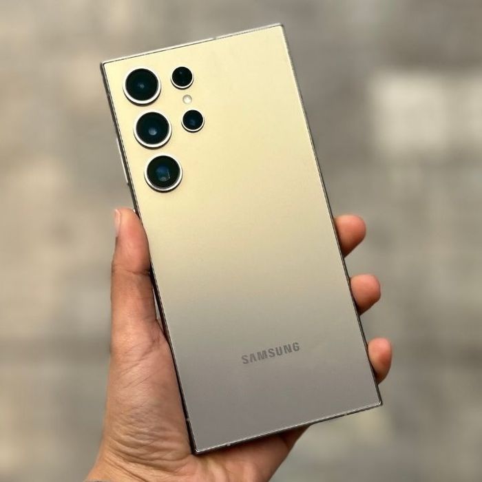 Samsung S25 ultra 12/256