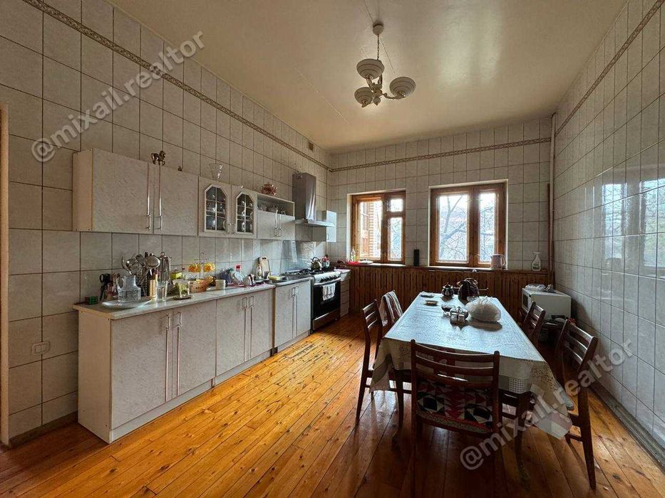 Продается 5-комн Дом, 309 м2, 9,33 сот, ор-р гостиница Россия (87648)