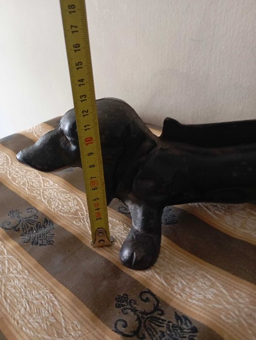 Стъргалка за обувки във формата на дакел