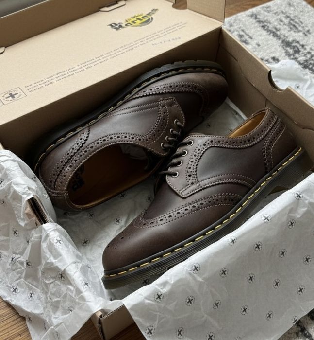 NOU Pantofi Unisex Dr Martens 3989 Brogue Crazy Horse Leather