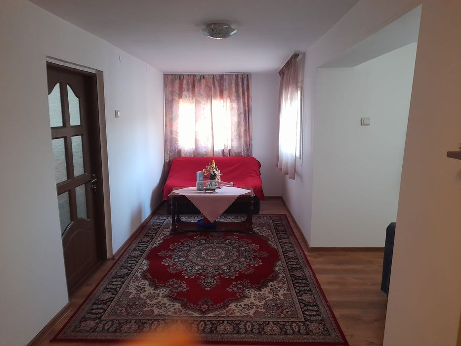 Casă spațioasă P+1 de vânzare în Caransebeș – Valea Cenchi, Str. Râul Alb nr. 15B