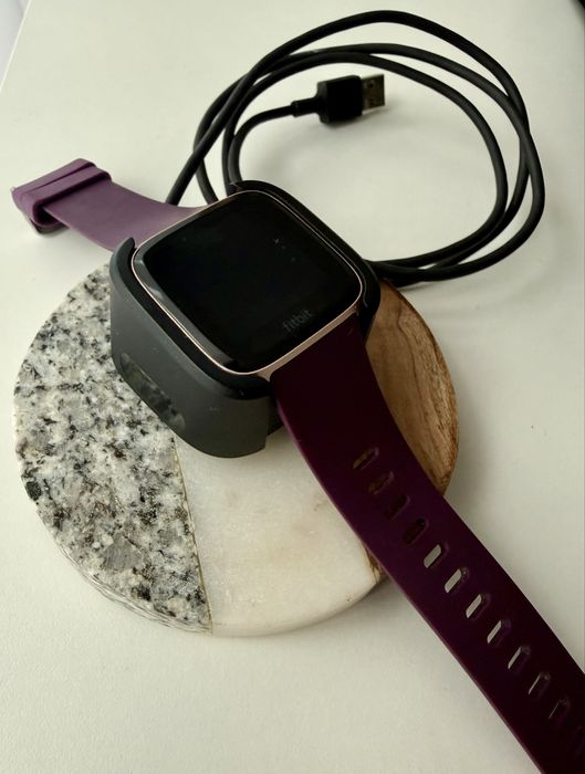 Fitbit Versa Sport Smartwatch