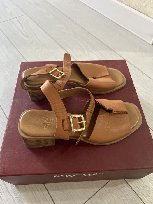 Летняя женская обувь