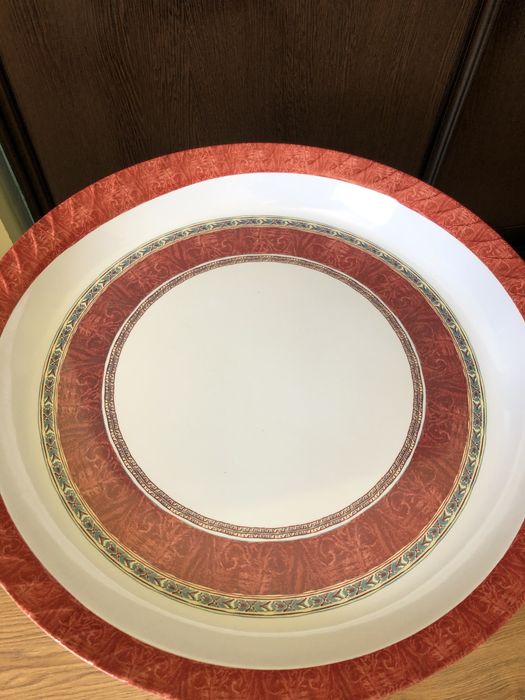 Продается блюдце