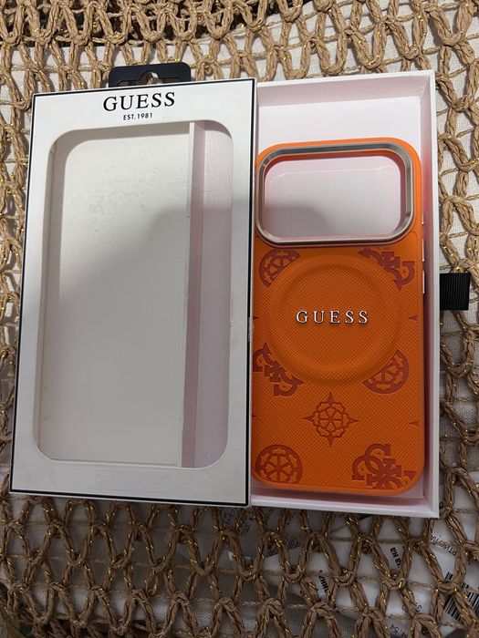 Кейс Guess за iPhone 17 Pro – чисто нов