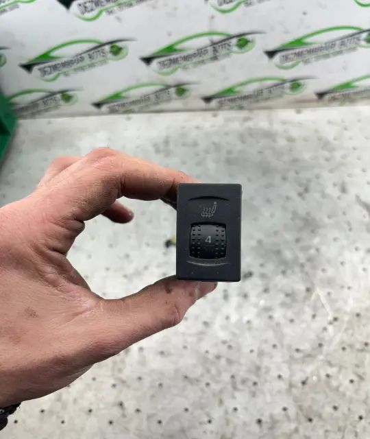 Buton incalzire scaune fata Volkswagen VW Passat 2004
