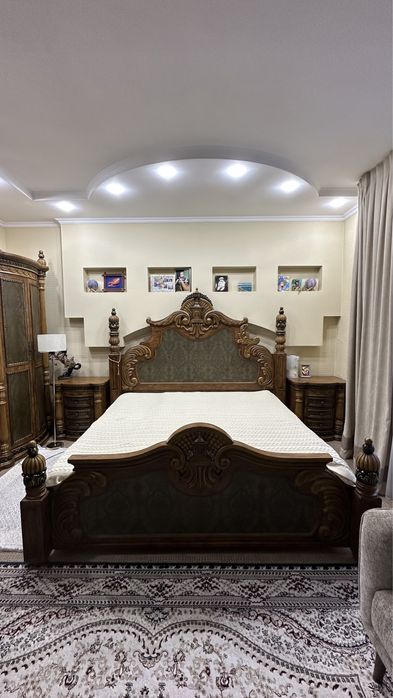 Продам спальный гарнитур