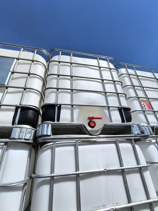 Контейнери,Бидони,Цистерни 1000 литра ,един тон!