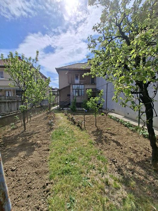 Casa de vanzare in zona linistita