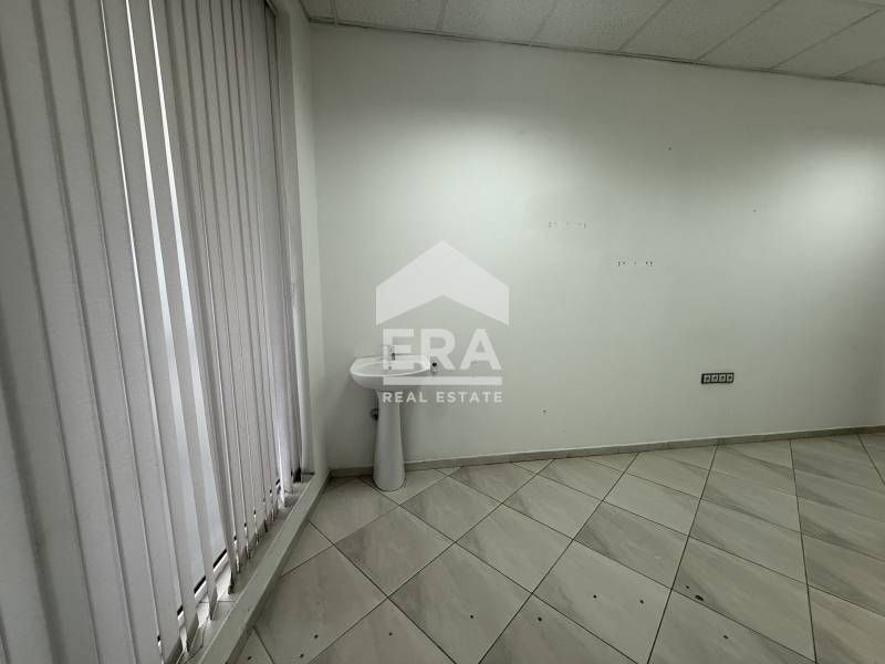 Търговско помещение/студио в жк ЛК Тракия град Варна